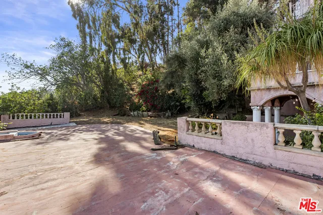 $12,900,000 | 1830 North Sierra Bonita Avenue, Los Angeles, CA 90046