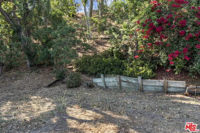 $12,900,000 | 1830 North Sierra Bonita Avenue, Los Angeles, CA 90046