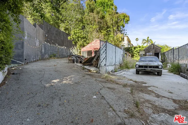 $12,900,000 | 1830 North Sierra Bonita Avenue, Los Angeles, CA 90046