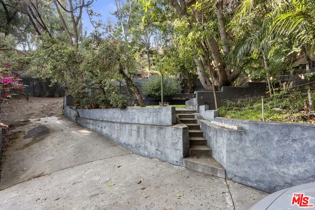 $12,900,000 | 1830 North Sierra Bonita Avenue, Los Angeles, CA 90046