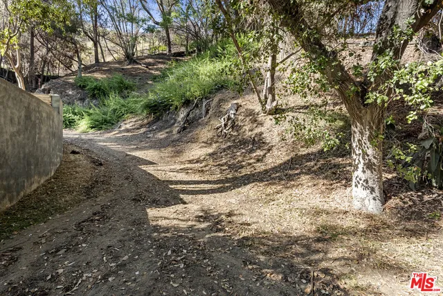 $12,900,000 | 1830 North Sierra Bonita Avenue, Los Angeles, CA 90046