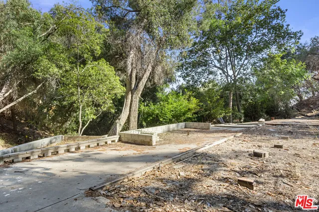 $12,900,000 | 1830 North Sierra Bonita Avenue, Los Angeles, CA 90046