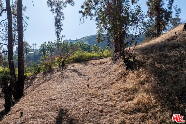 $12,900,000 | 1830 North Sierra Bonita Avenue, Los Angeles, CA 90046