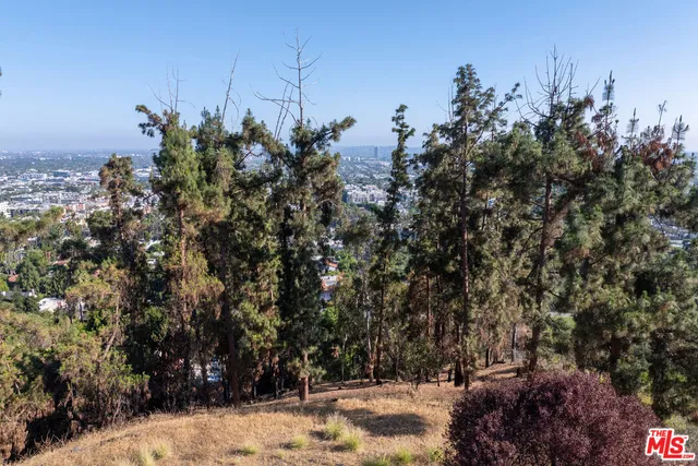 $12,900,000 | 1830 North Sierra Bonita Avenue, Los Angeles, CA 90046