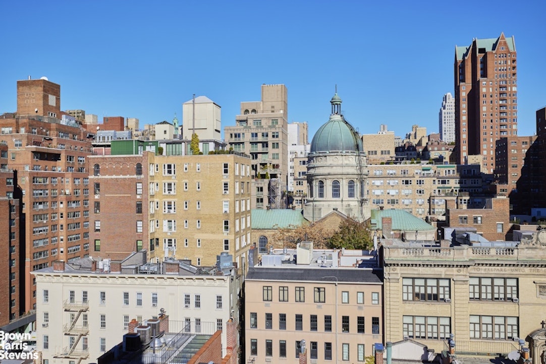 157 East 74th Street, Unit 10B Manhattan, NY 10021 - Photo 4 of 14 a picture of city view