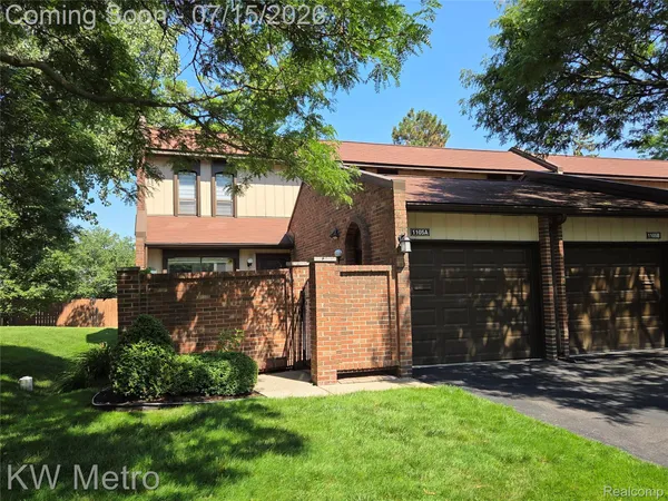 $264,000 | 1105 Kirts Boulevard, Unit A, Troy, MI 48084