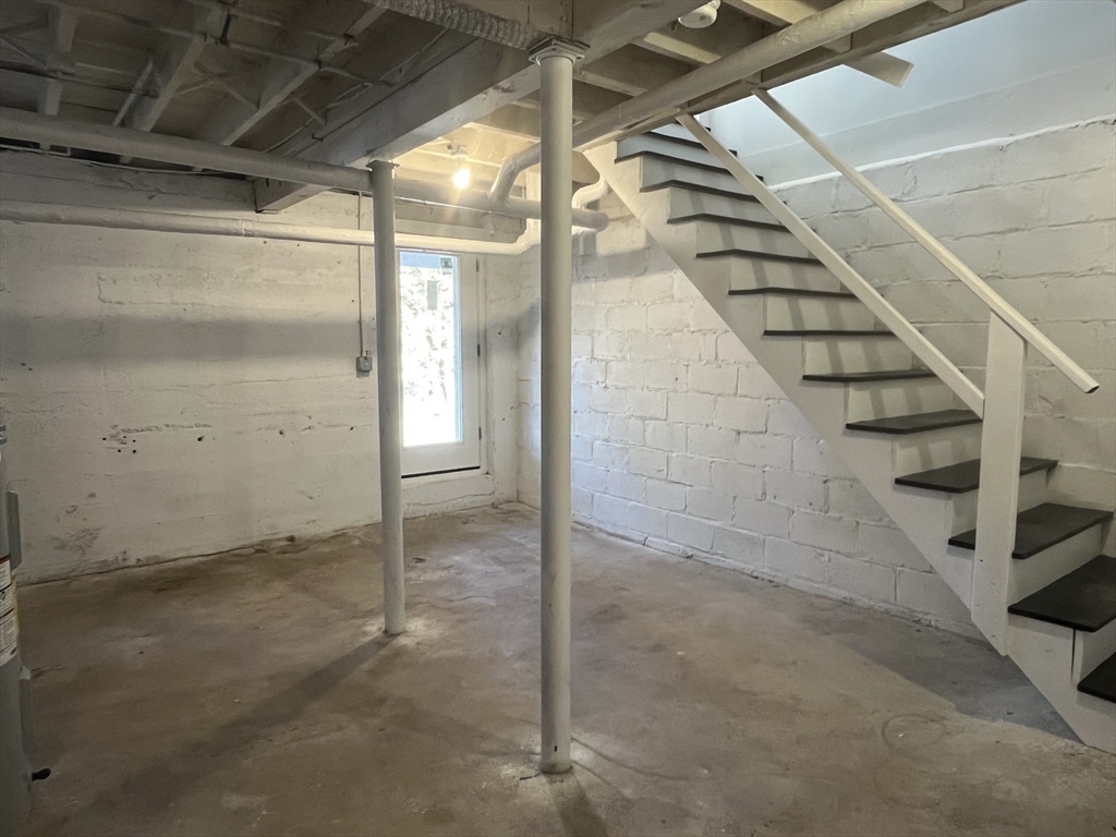 11 Park Lane Walpole, MA 02032 - Photo 27 of 27 a view of an empty room