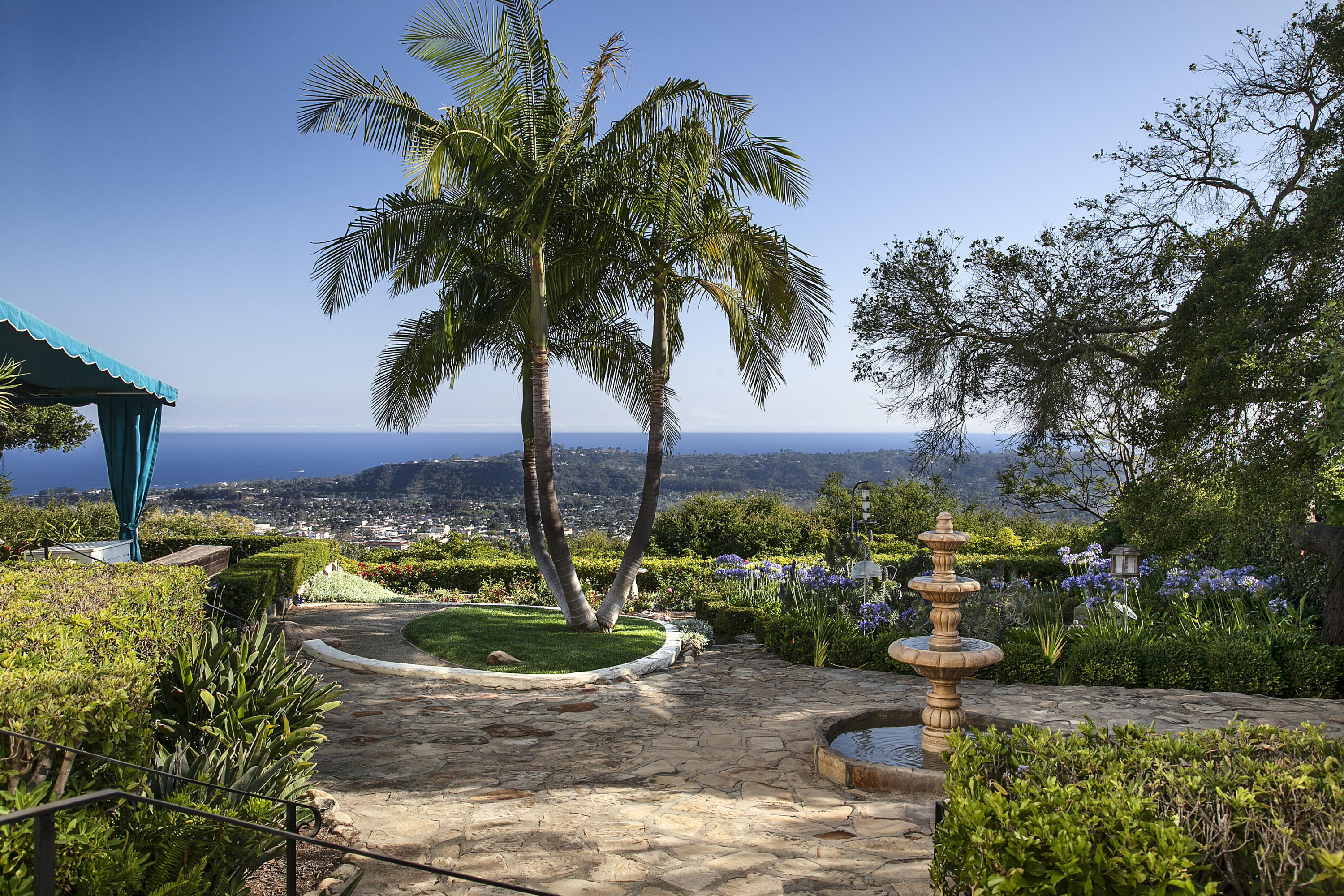 1919 Las Tunas Road Santa Barbara, CA 93103 - Photo 24 of 27 a view of a backyard with plants