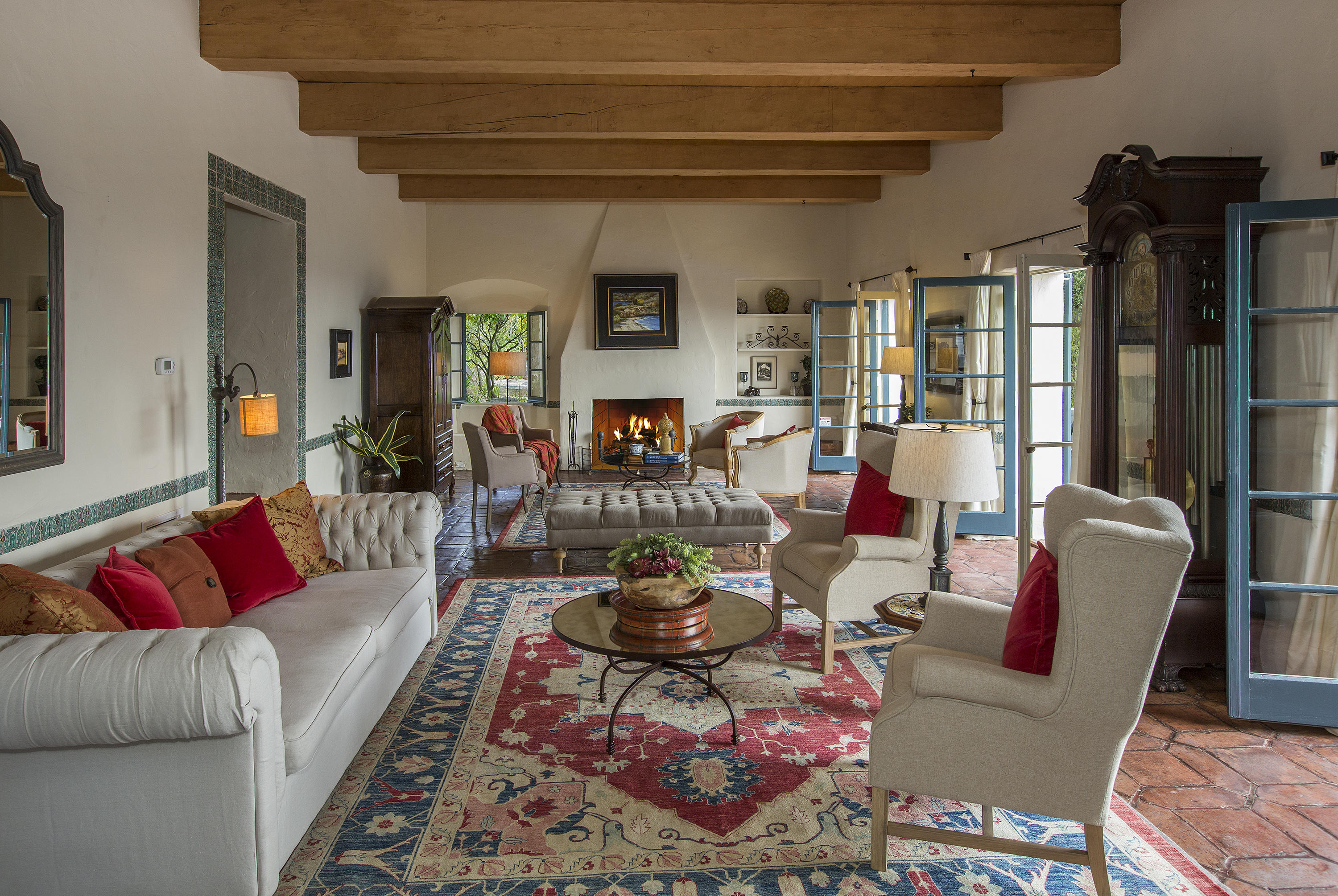 1919 Las Tunas Road Santa Barbara, CA 93103 - Photo 9 of 27 a living room with furniture and wooden floor