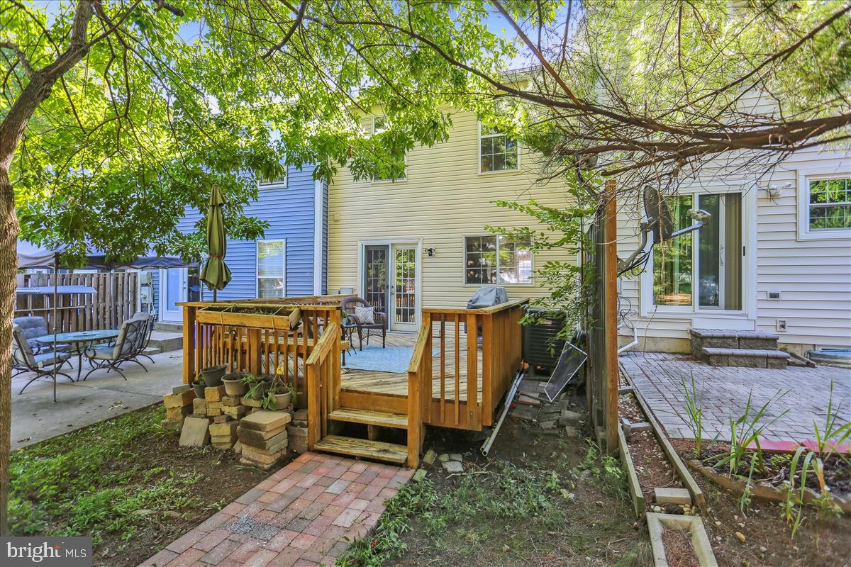 5 London Bridge Court Silver Spring, MD 20906 - Photo 46 of 65 Deck off Main Level