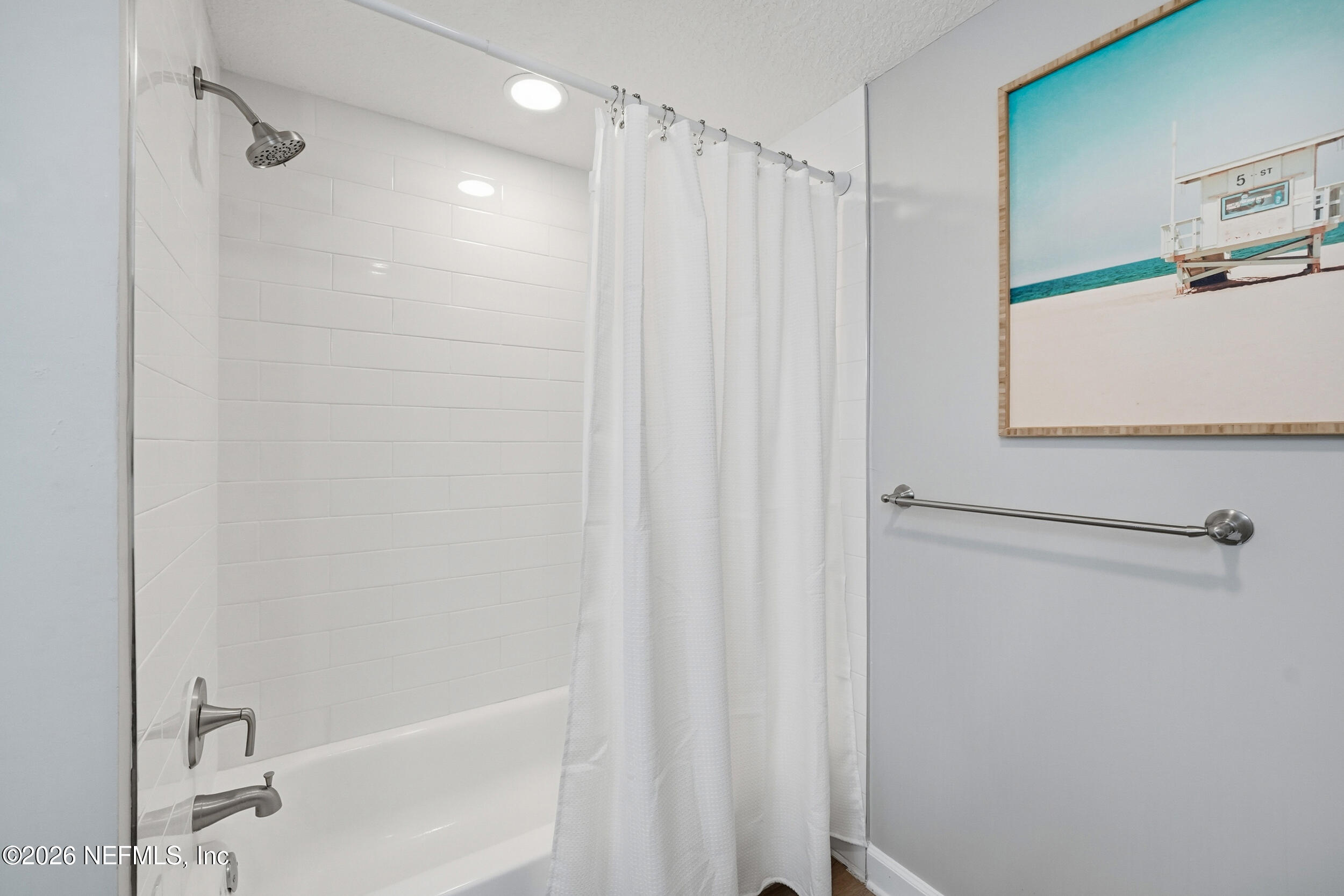 1817 Turtle Dunes Place Fernandina Beach, FL 32034 - Photo 25 of 34 a bathroom with a shower and a tub