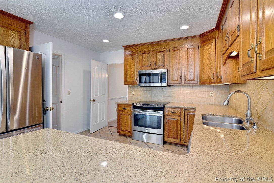 17 Diamond Hill Road Hampton, VA 23666 - Photo 17 of 38 Gallery Image 17