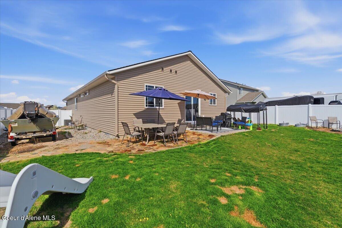 8830 North Mountainshire Road Post Falls, ID 83854 - Photo 26 of 30 27-8830 N Mountainshire Rd_RedHogMedia