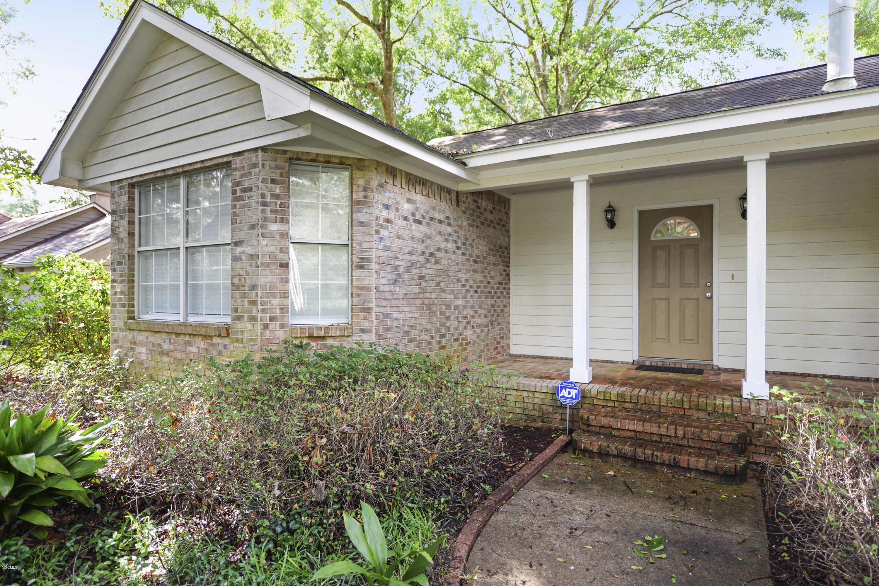 9655 West Oaklawn Road Biloxi, MS 39532 - Photo 3 of 24 003