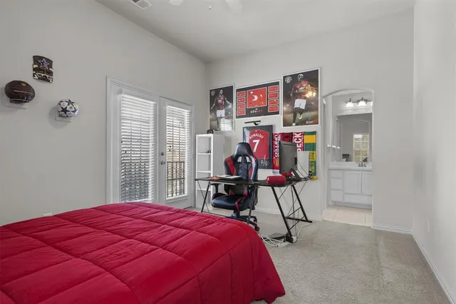 a view of a dinning tables and chairs in patio