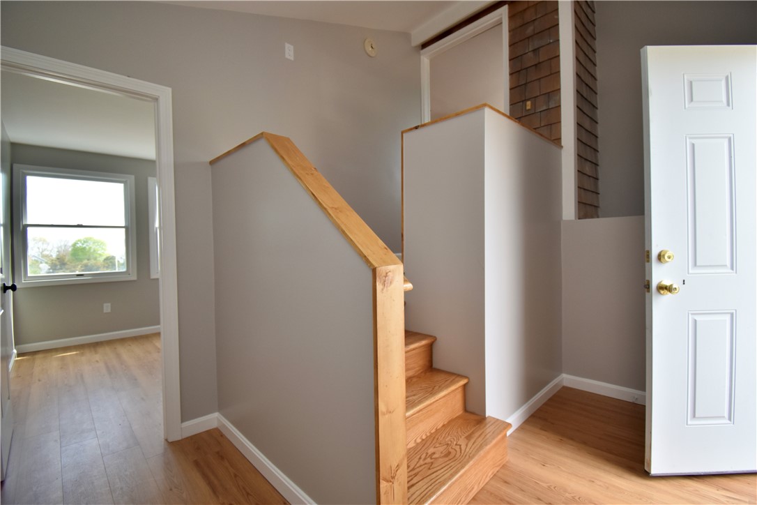 184 Shore Road Westerly, RI 02891 - Photo 2 of 9