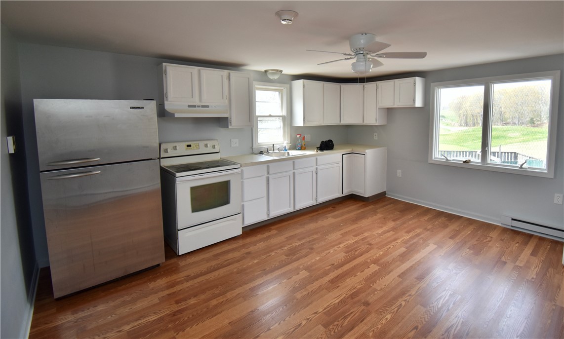 184 Shore Road Westerly, RI 02891 - Photo 4 of 9