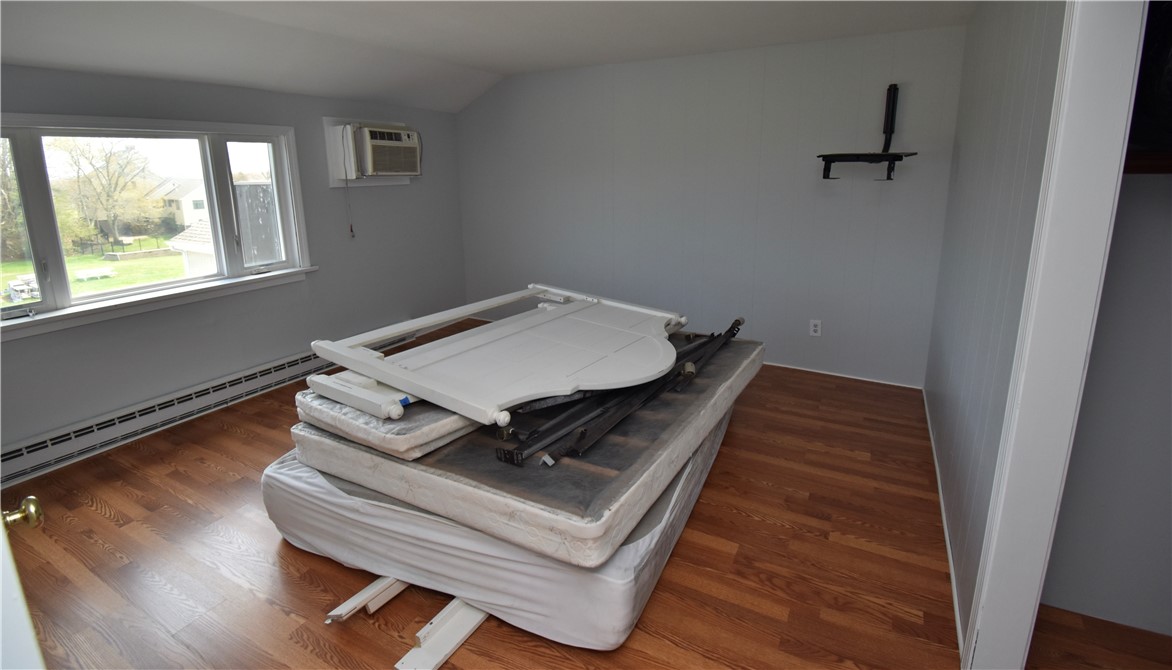 184 Shore Road Westerly, RI 02891 - Photo 6 of 9