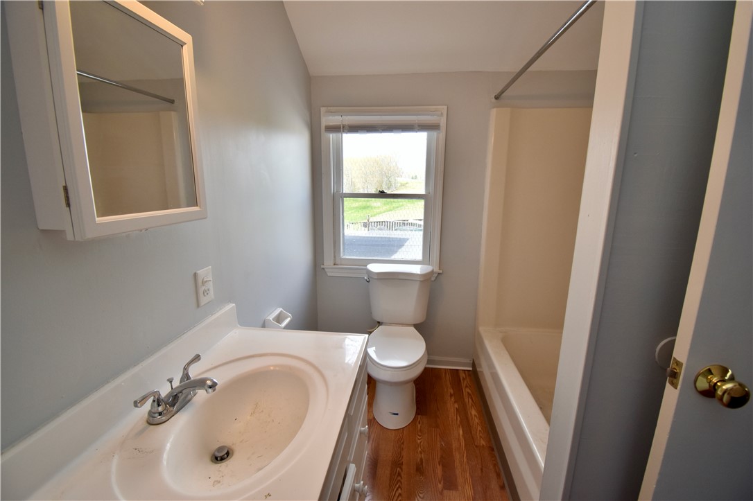 184 Shore Road Westerly, RI 02891 - Photo 8 of 9