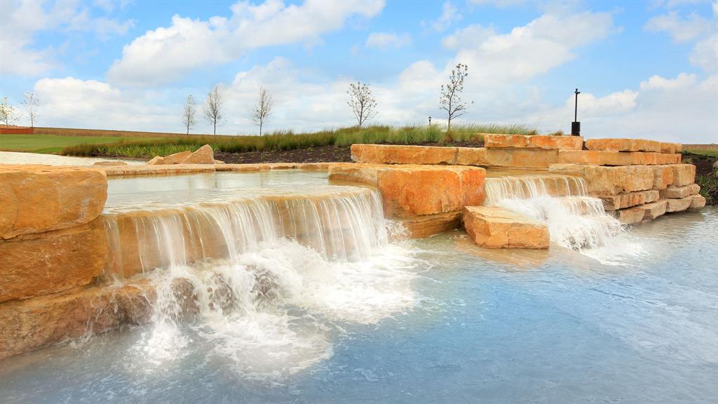 809 Running Iron Trail Mansfield, TX 76063 - Photo 4 of 12 a view of a city