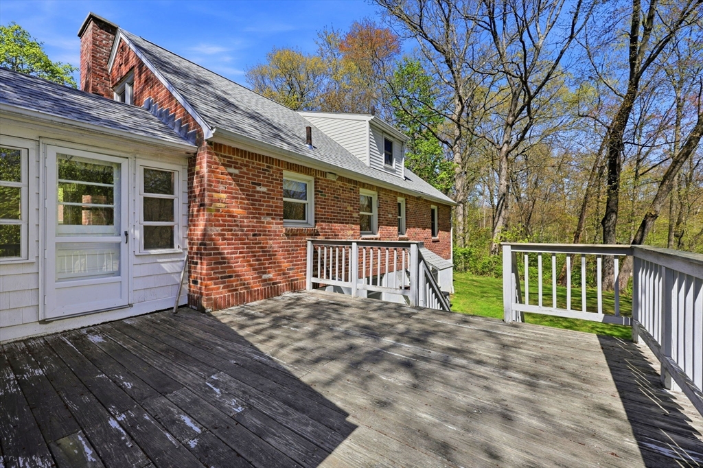 98 Clarence Street West Springfield, MA 01089 - Photo 7 of 40 Gallery Image 7