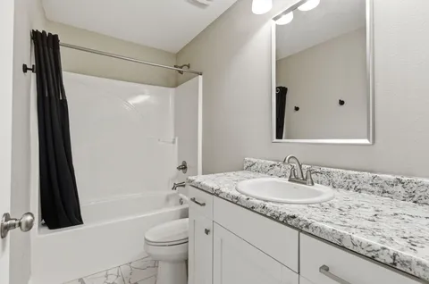 $348,900 | 5624 Charter Circle, Gulf Breeze, FL 32563