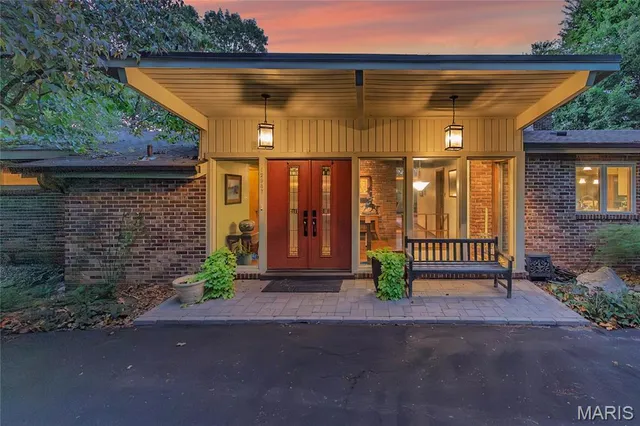 $850,000 | 12987 Pingry Place, St. Louis, MO 63131