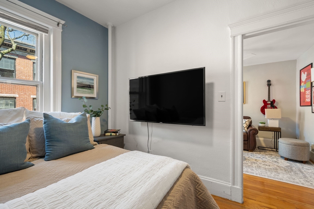 76 Phillips Street, Unit 3 Boston, MA 02114 - Photo 10 of 13