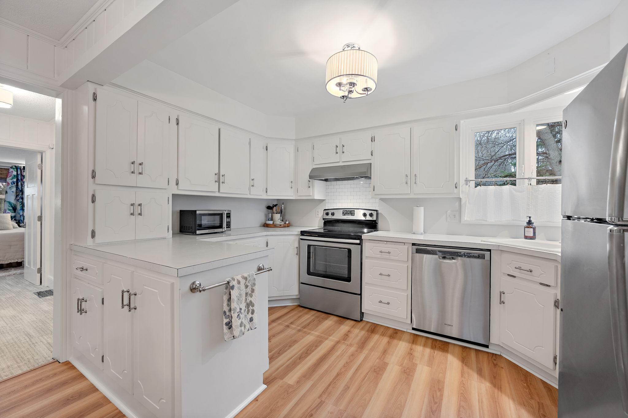 6019 Cherrywood Road Mound, MN 55364 - Photo 7 of 43