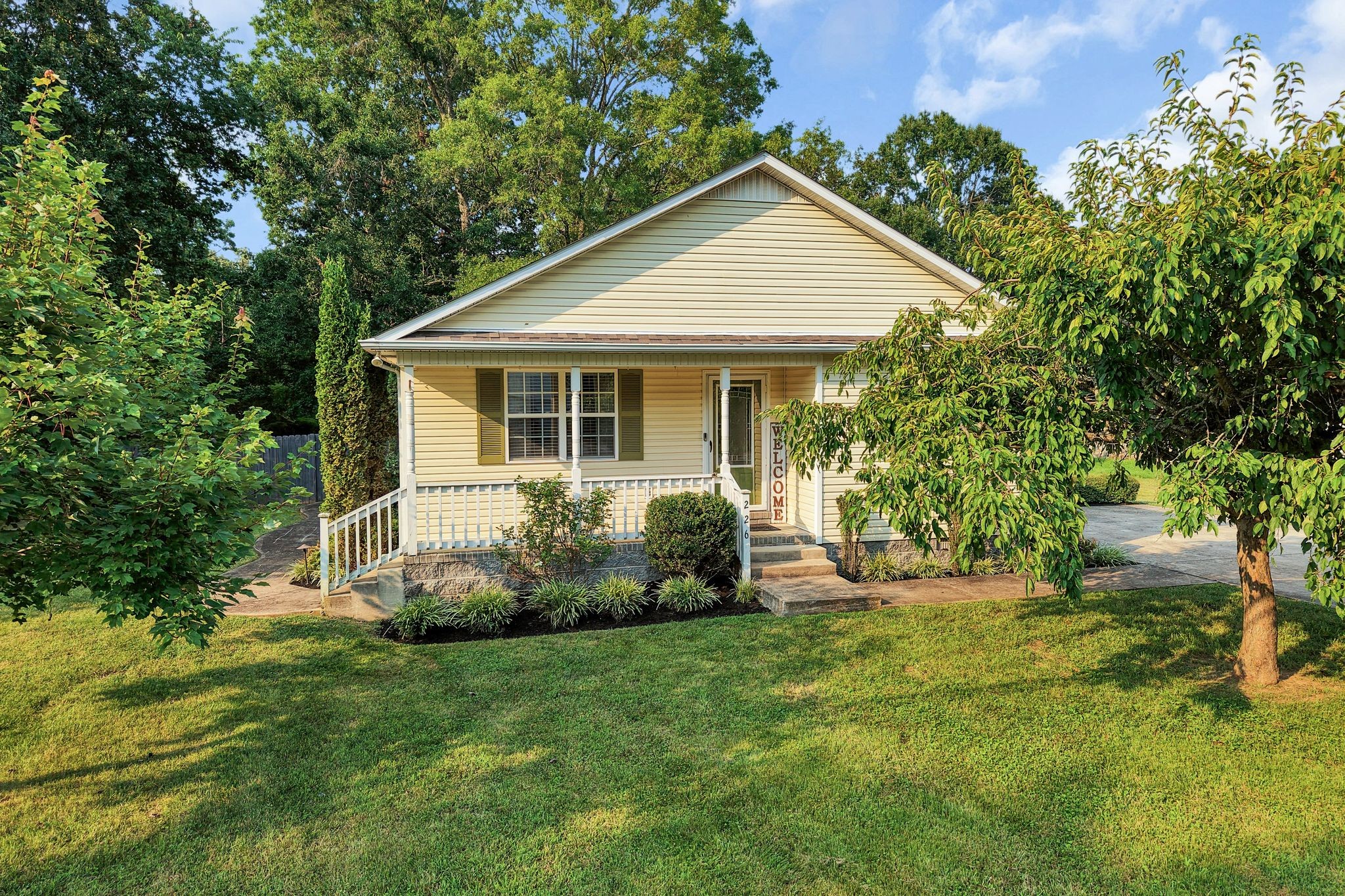 226 West Doak Road Manchester, TN 37355 - Photo 2 of 27