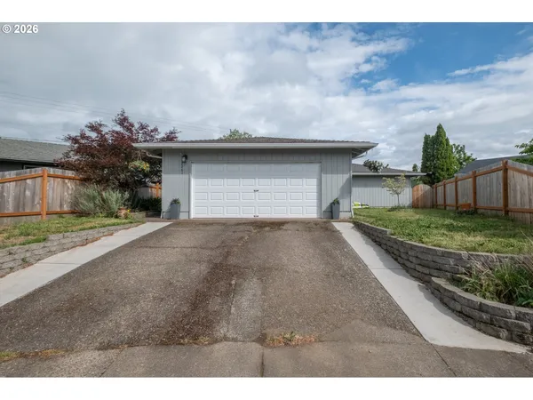 $380,000 | 2261 Fulton Place Southeast, Albany, OR 97322