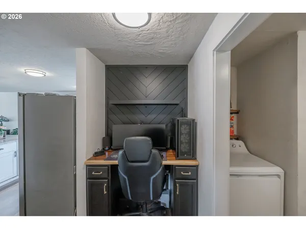 $380,000 | 2261 Fulton Place Southeast, Albany, OR 97322