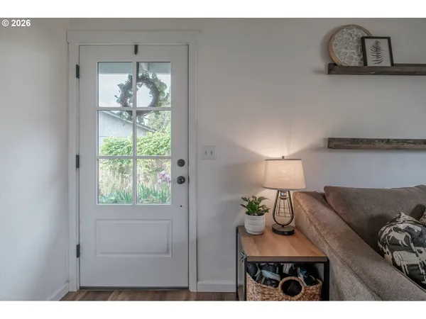 $380,000 | 2261 Fulton Place Southeast, Albany, OR 97322