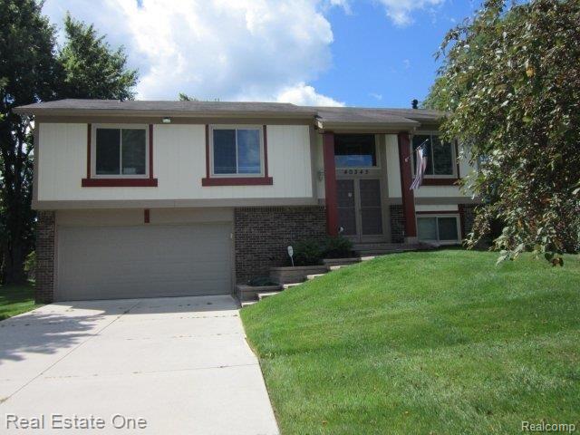 40345 Oak Tree Novi, MI 48375 - Photo 1 of 41 front of home.JPG
