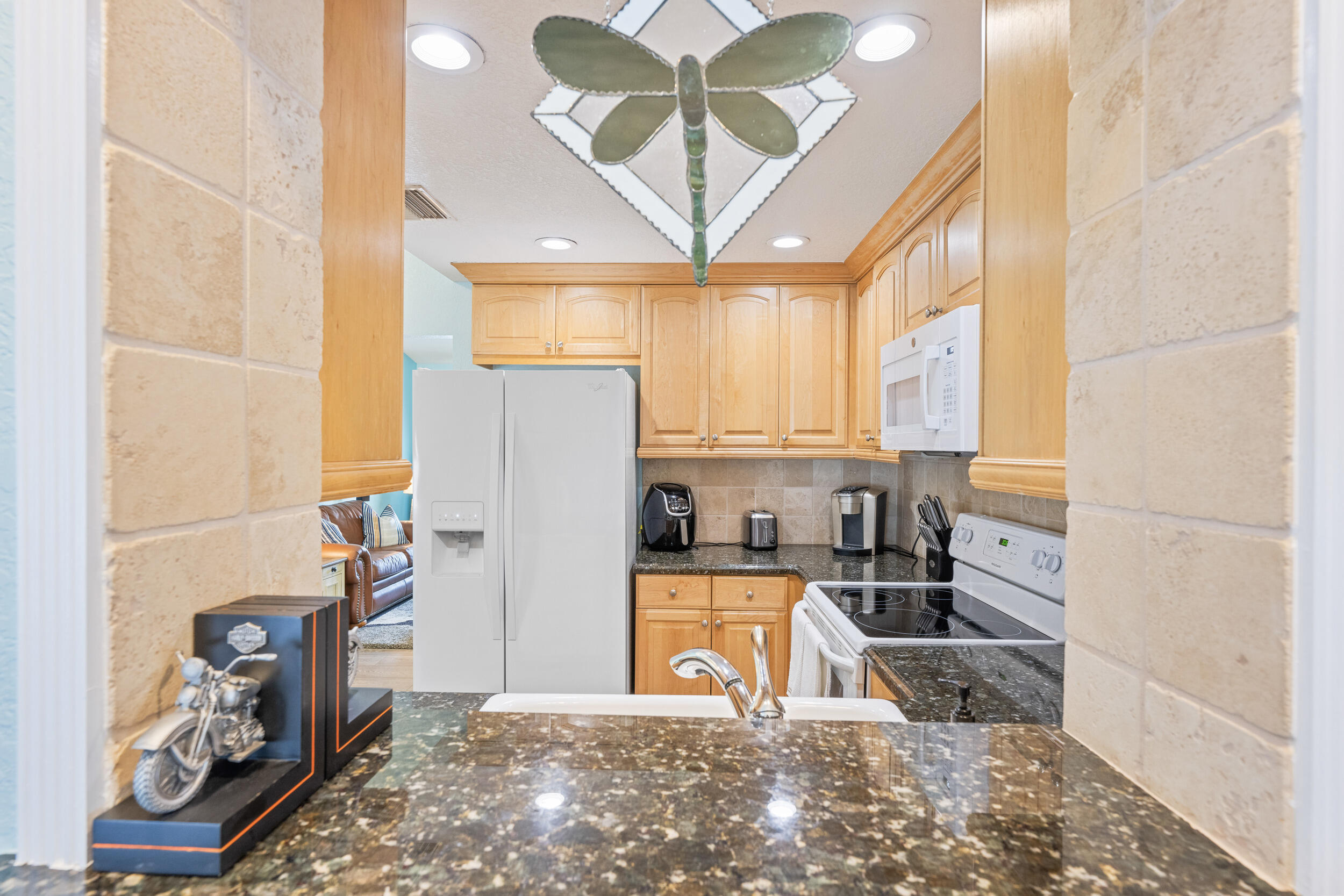 128 Banyan Circle Jupiter, FL 33458 - Photo 16 of 38 _JJL7507