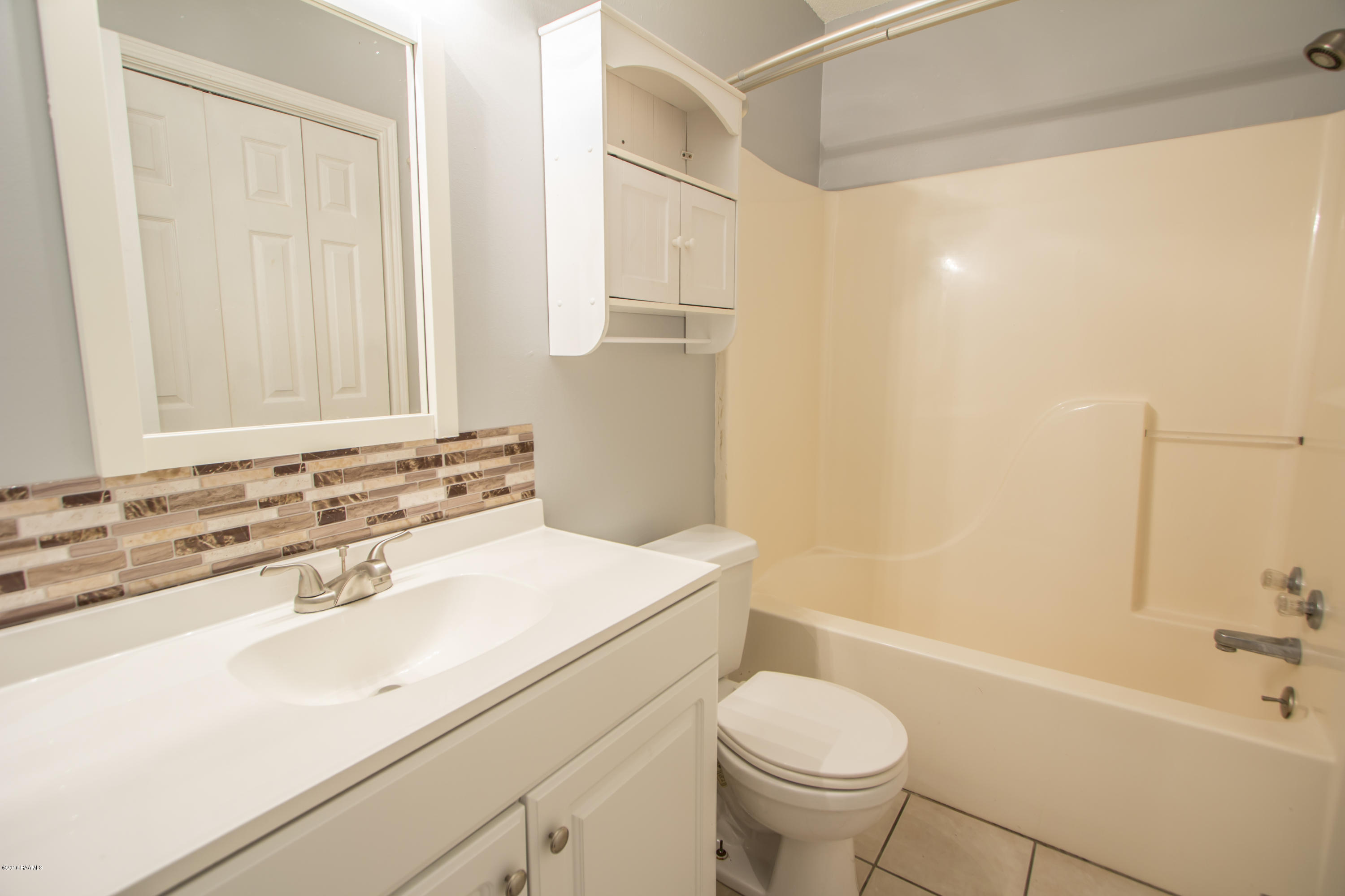131 Ocho Rios Lane Scott, LA 70583 - Photo 14 of 17 6 n master bath