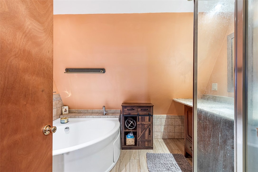 60 Tower Hill Road Cumberland, RI 02864 - Photo 8 of 49 1st Floor Bath