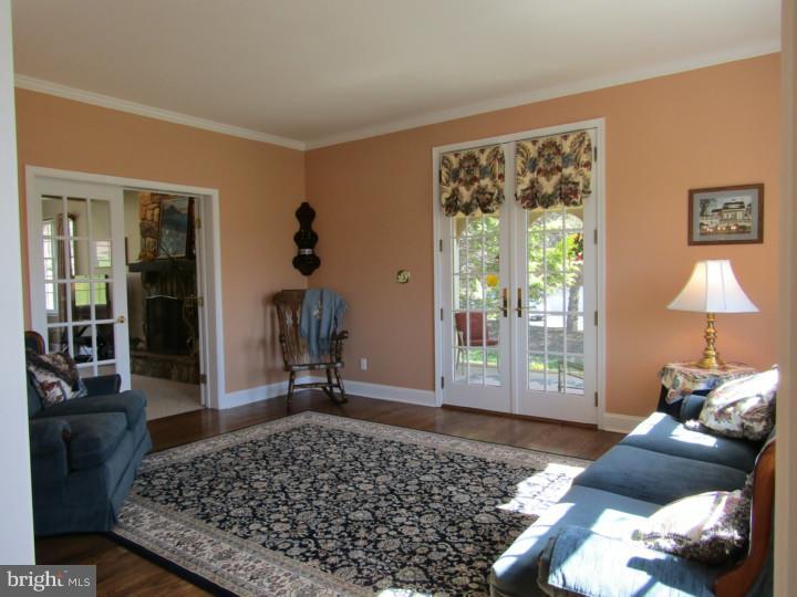 1 Fox Run Road Chester Springs, PA 19425 - Photo 9 of 25 Living Room