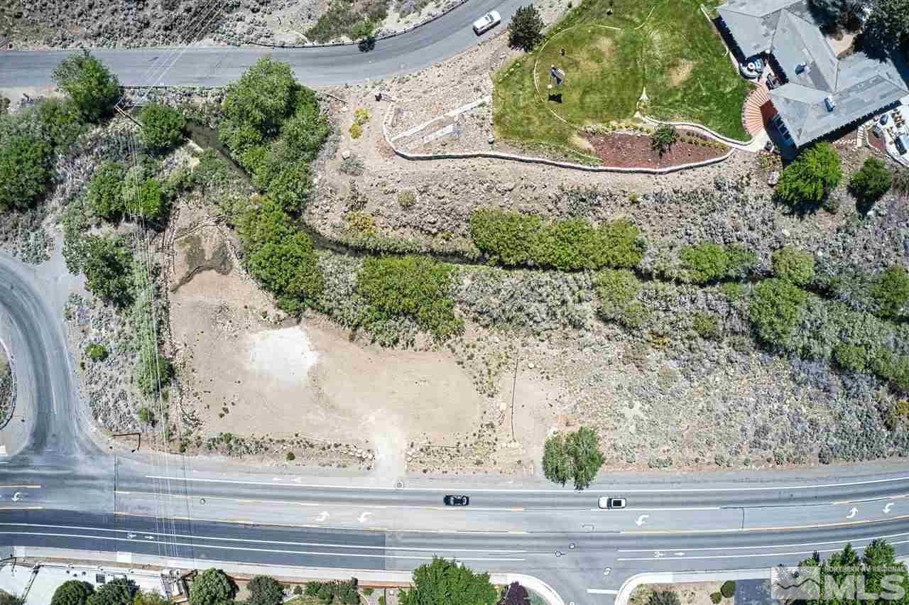 5020 Mayberry Drive Reno, NV 89519 - Photo 10 of 29 a vase of flowers sitting on a table