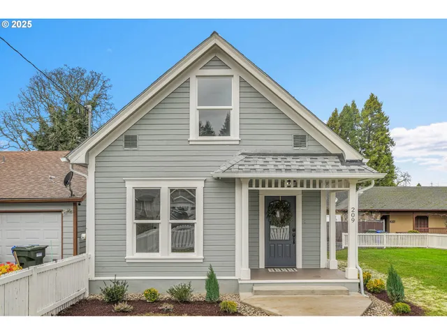 $409,900 | 209 Southeast Currin Street, Estacada, OR 97023