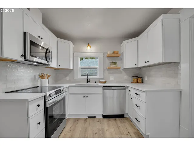 $409,900 | 209 Southeast Currin Street, Estacada, OR 97023