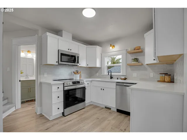 $409,900 | 209 Southeast Currin Street, Estacada, OR 97023