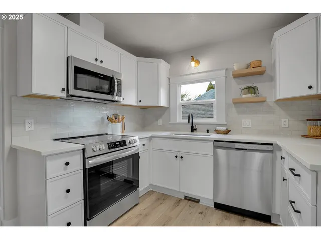 $409,900 | 209 Southeast Currin Street, Estacada, OR 97023