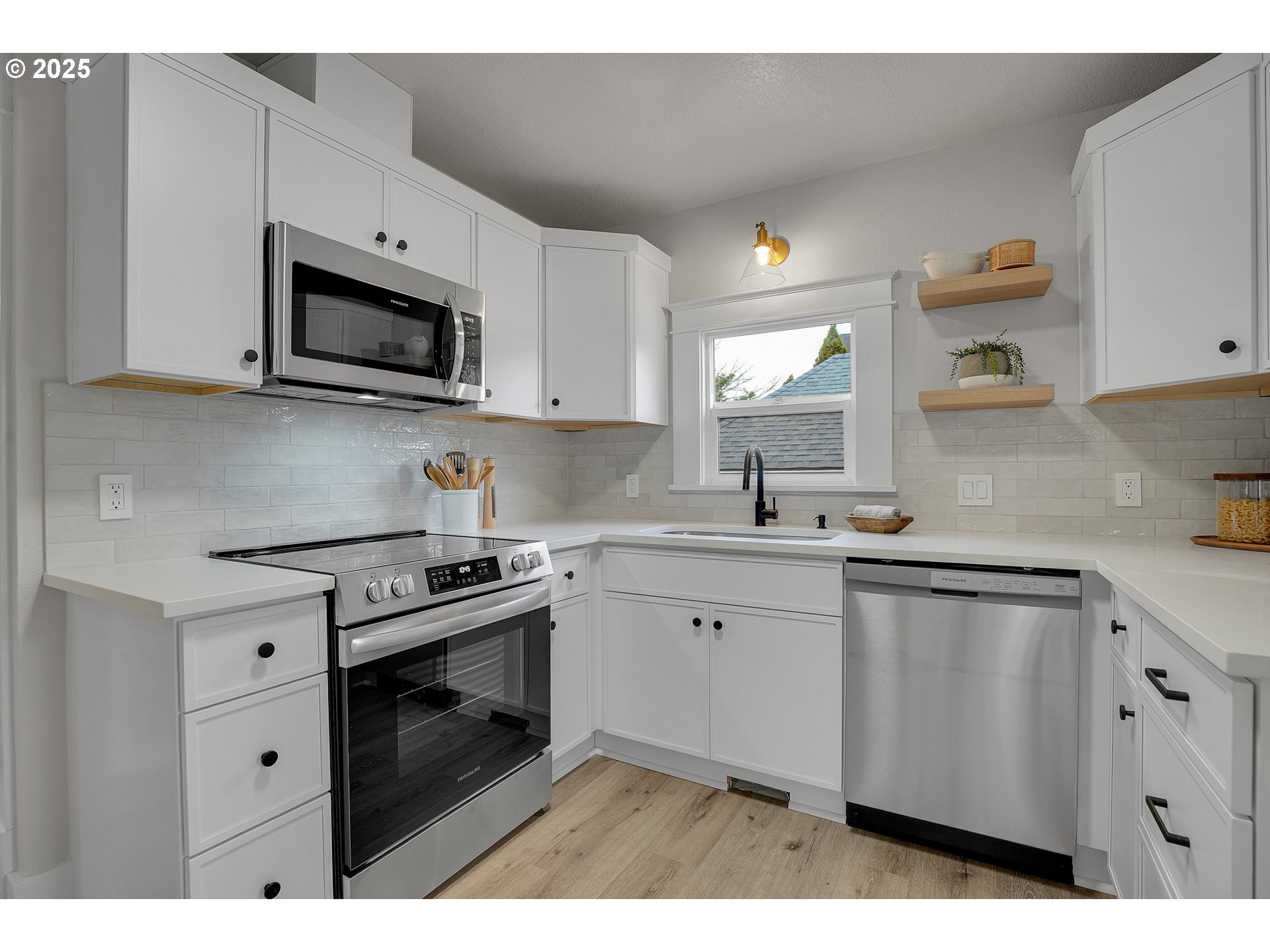 209 Southeast Currin Street Estacada, OR 97023 - Photo 13 of 32