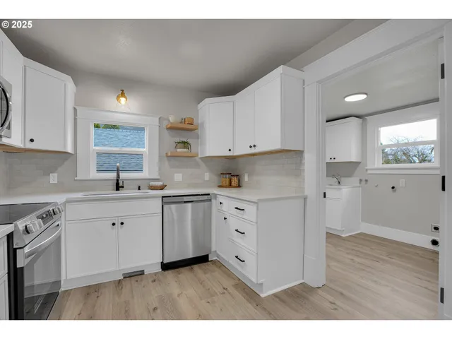 $409,900 | 209 Southeast Currin Street, Estacada, OR 97023