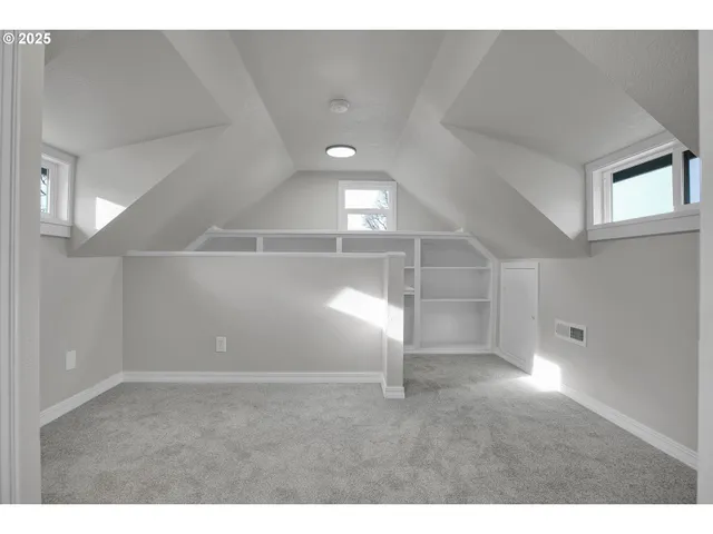 $409,900 | 209 Southeast Currin Street, Estacada, OR 97023