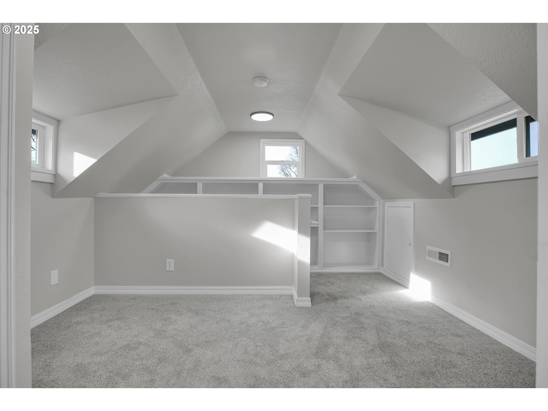 209 Southeast Currin Street Estacada, OR 97023 - Photo 20 of 32