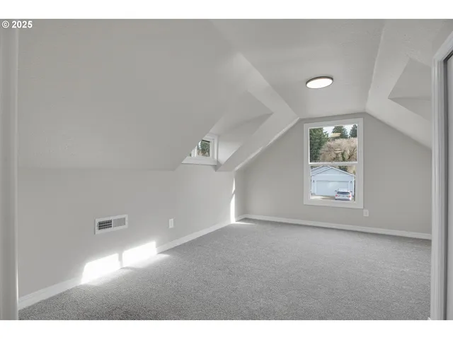 $409,900 | 209 Southeast Currin Street, Estacada, OR 97023