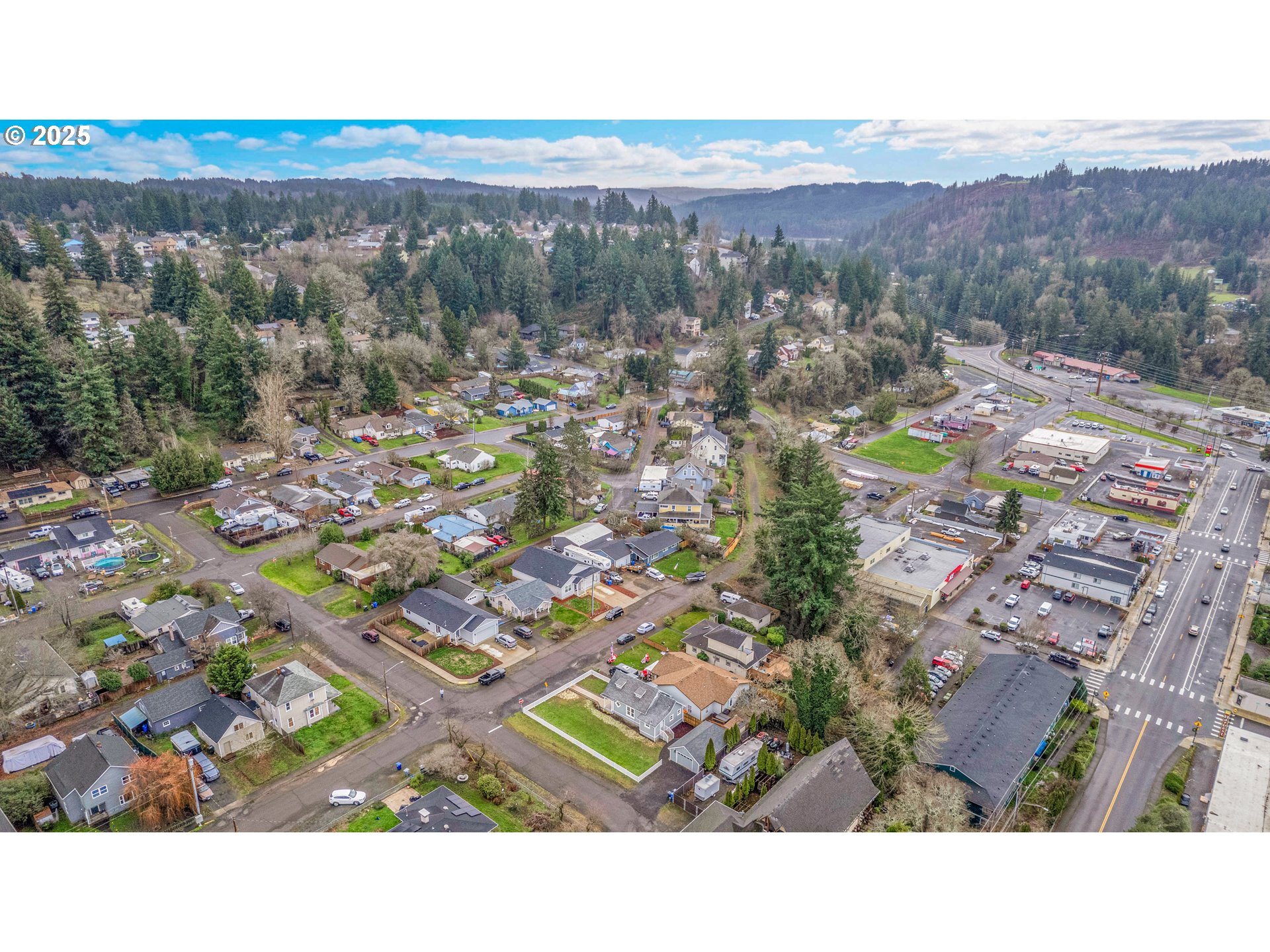 209 Southeast Currin Street Estacada, OR 97023 - Photo 30 of 32