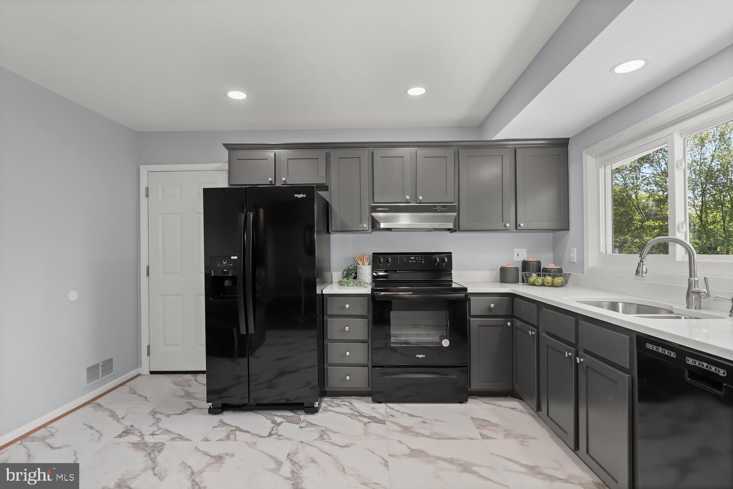 10513 Gorman Road Laurel, MD 20723 - Photo 13 of 32 Kitchen